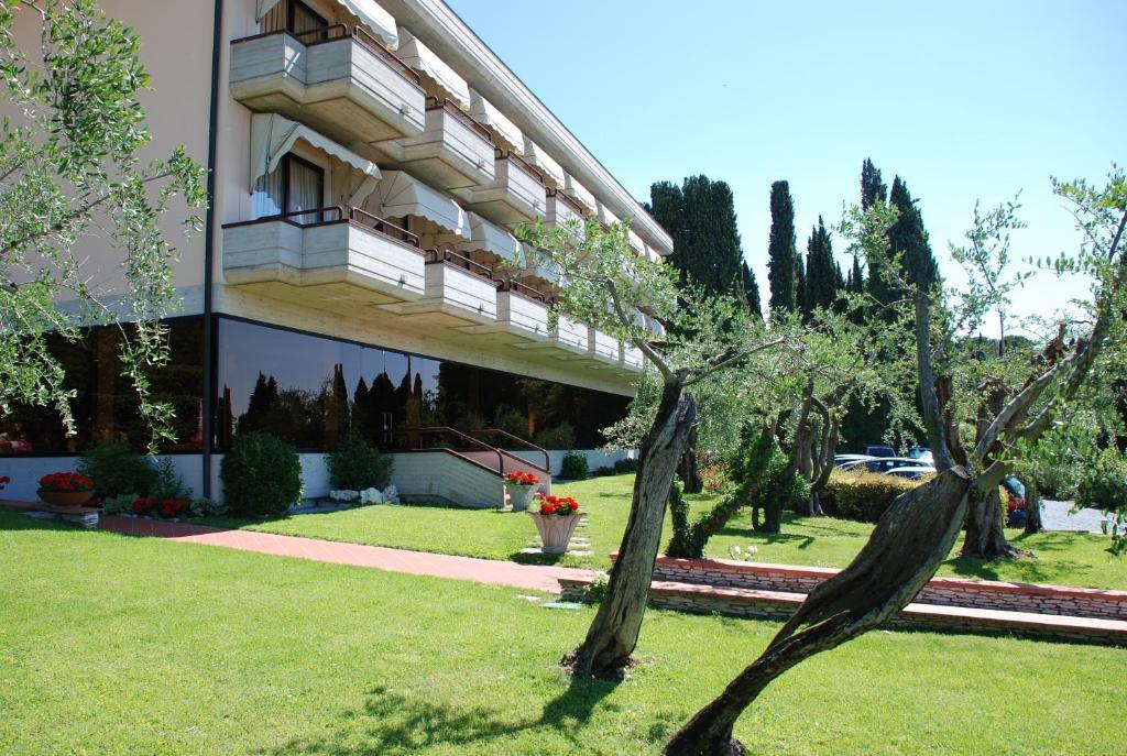 Hotel Desiree - Garda Lake Collection Sirmione Exterior photo
