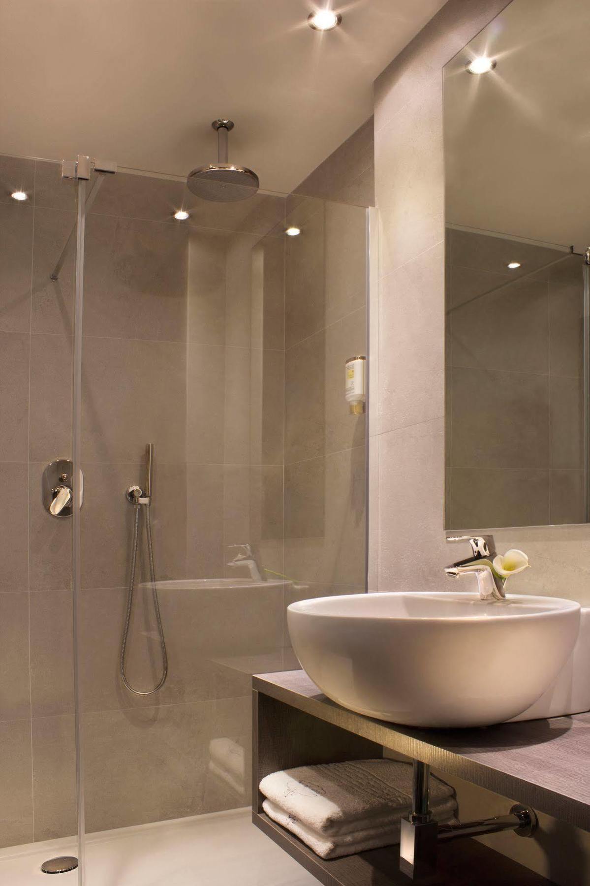 Hotel Desiree - Garda Lake Collection Sirmione Exterior photo